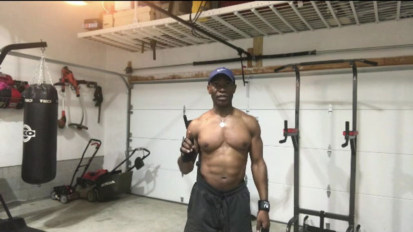 Abs Intro and Knee Raisers